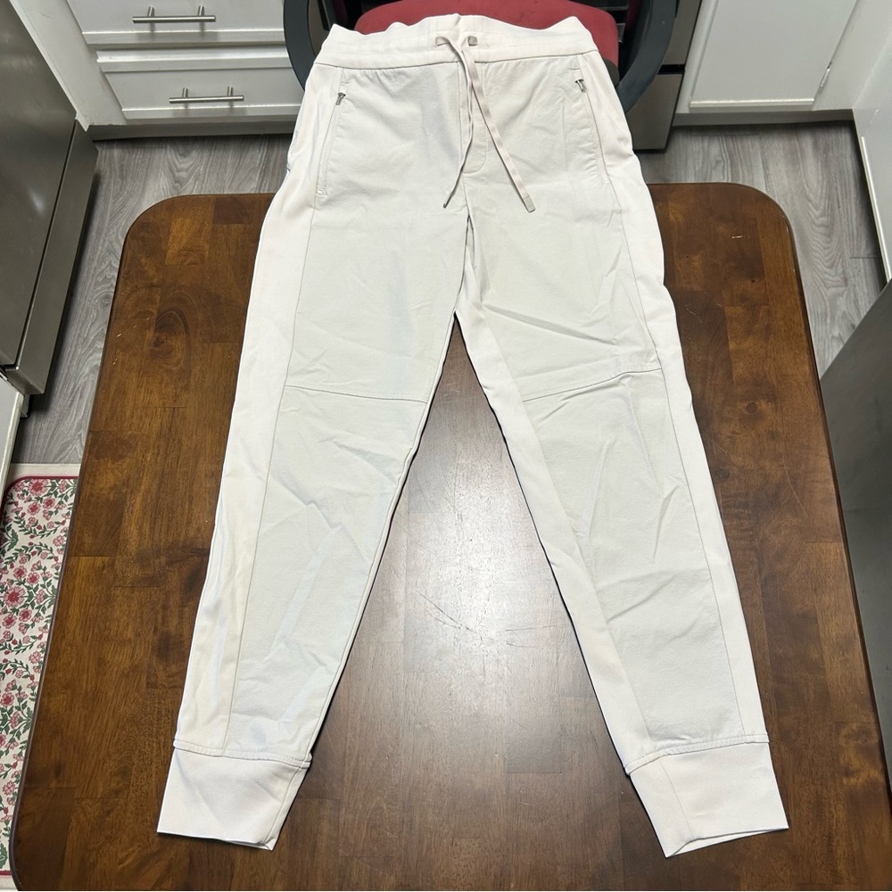 Athleta Headlands Hybrid Trek Jogger in Birch Grey Size 4 - Picture 3 of 14